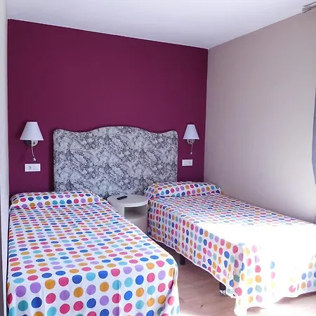 Restaurante Galias فندق 3*