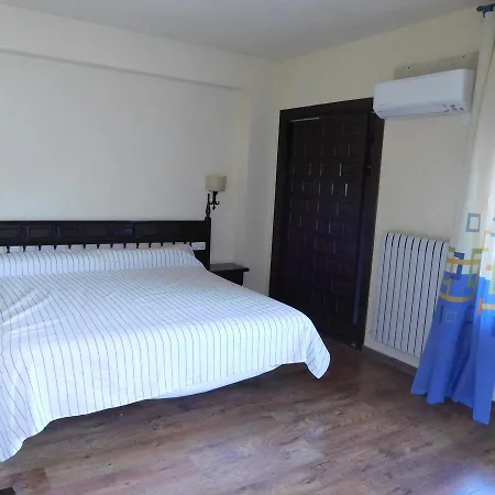 فندق Restaurante Galias Zuera