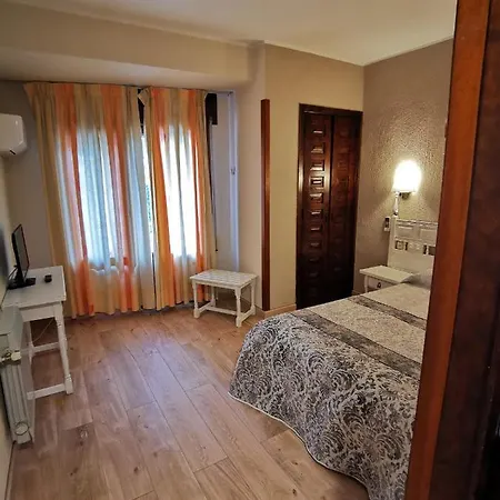 فندق Restaurante Galias